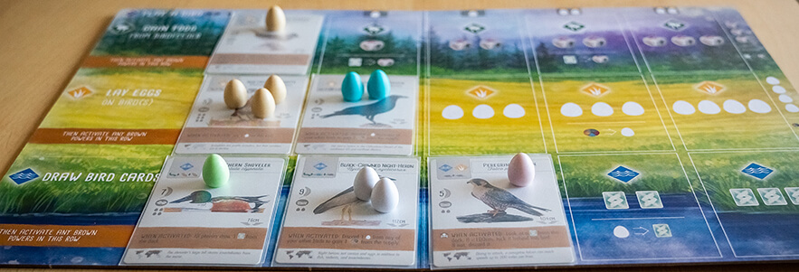 Player board with matching egg colors